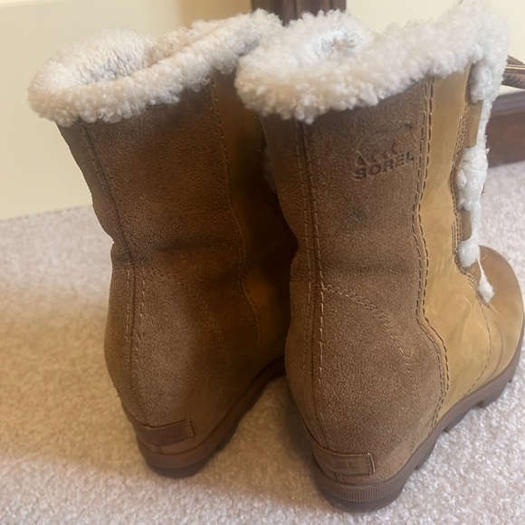 Women’s Sorel wedge boots - Picture 4 of 7